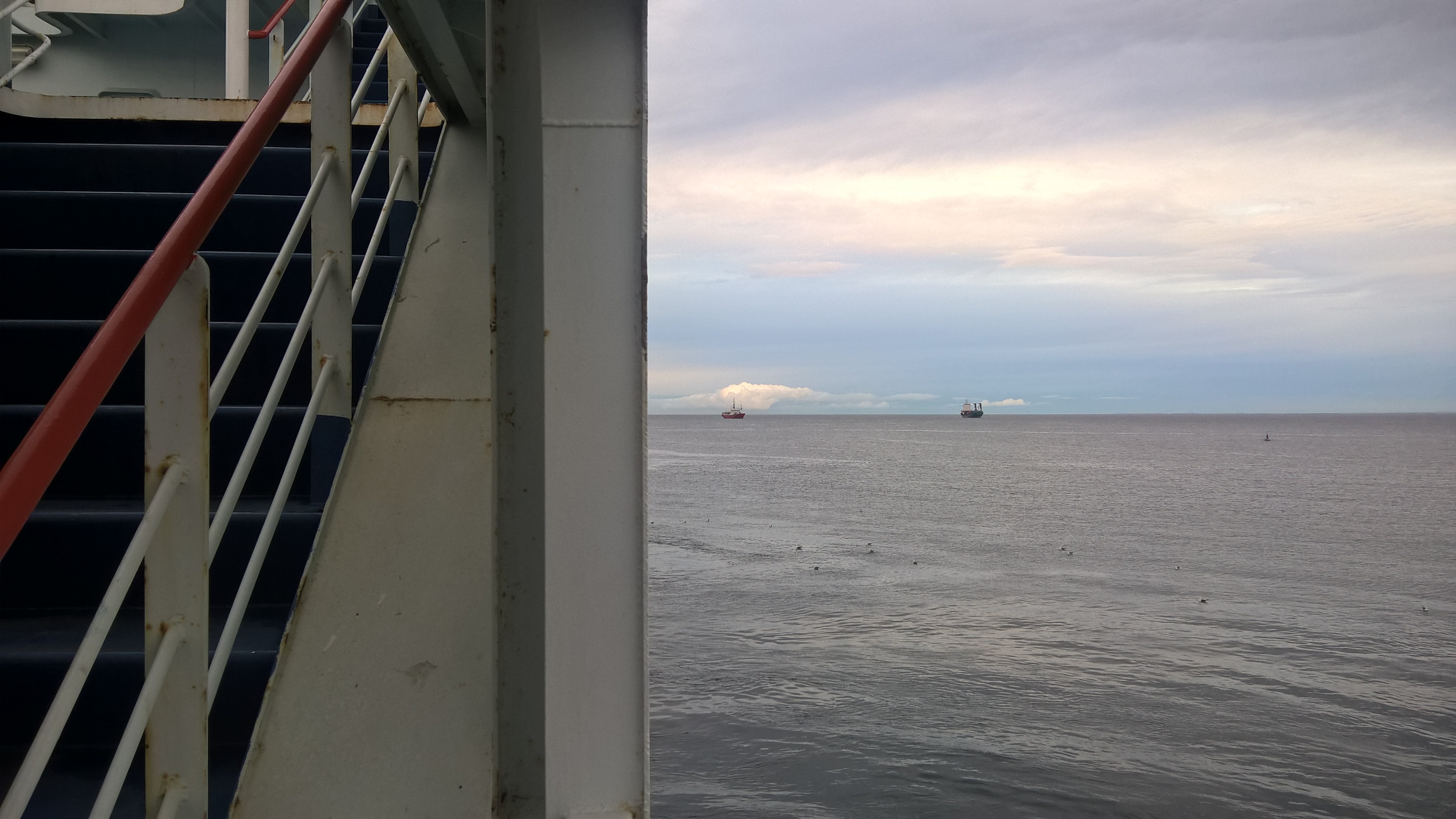 2018-02-04 21-01-07 Ca08 A2 llegando con el ferry a Punta Arenas, CHILE