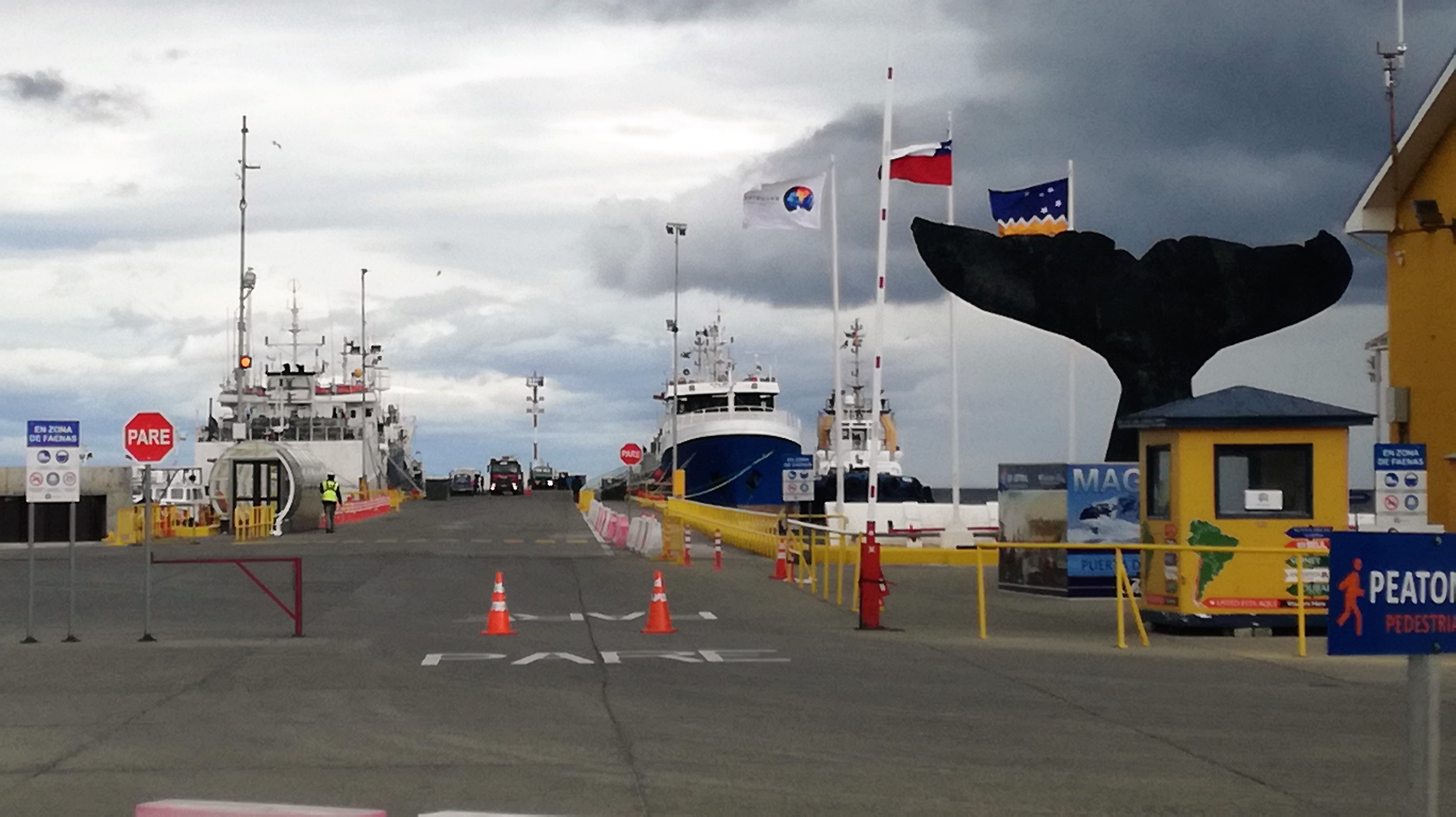 Muelle Arturo Prat, Av. Costanera del Estrecho de Magallanes, Punta Arenas