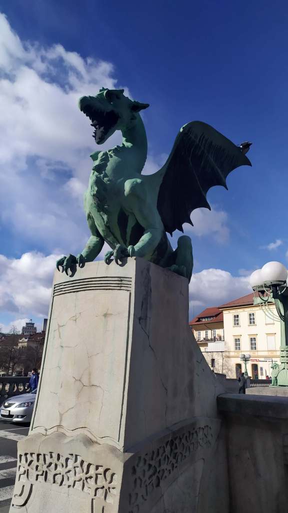 2020-02-05 Puente de los Dragones, Liubliana, ESLOVENIA